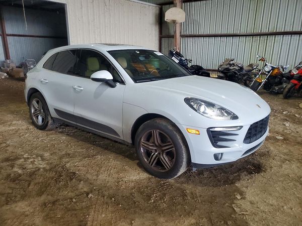 2017 PORSCHE MACAN