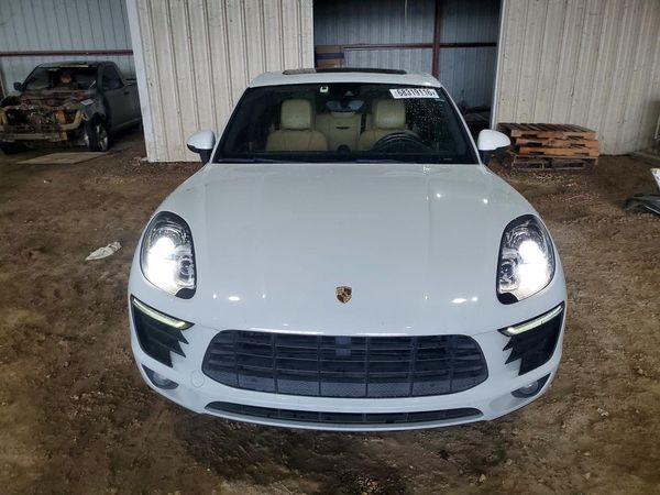2017 PORSCHE MACAN
