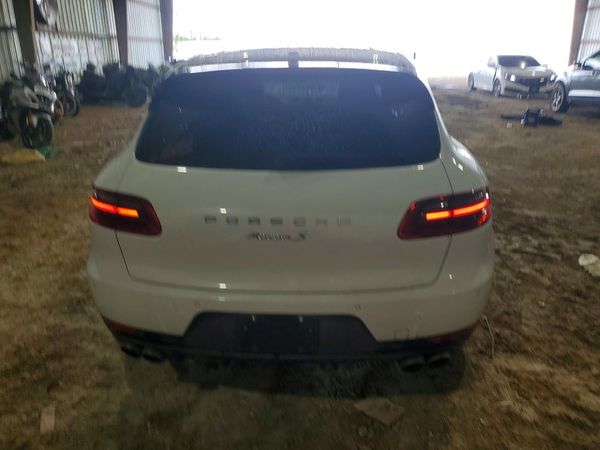 2017 PORSCHE MACAN