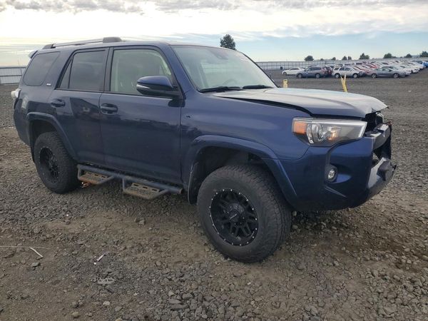 2022 TOYOTA 4RUNNER SR5 Prem