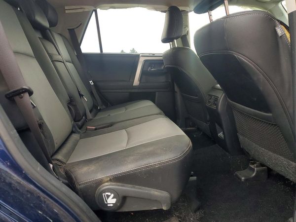 2022 TOYOTA 4RUNNER SR5 Prem