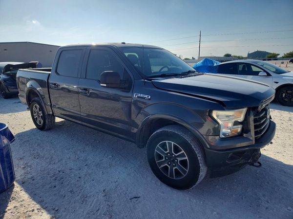 2017 FORD F150 SuperCrew — Passenger 3/4