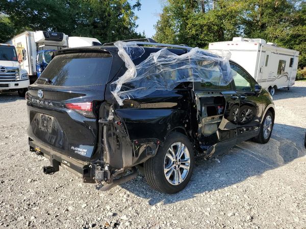 2021 TOYOTA SIENNA Platinum