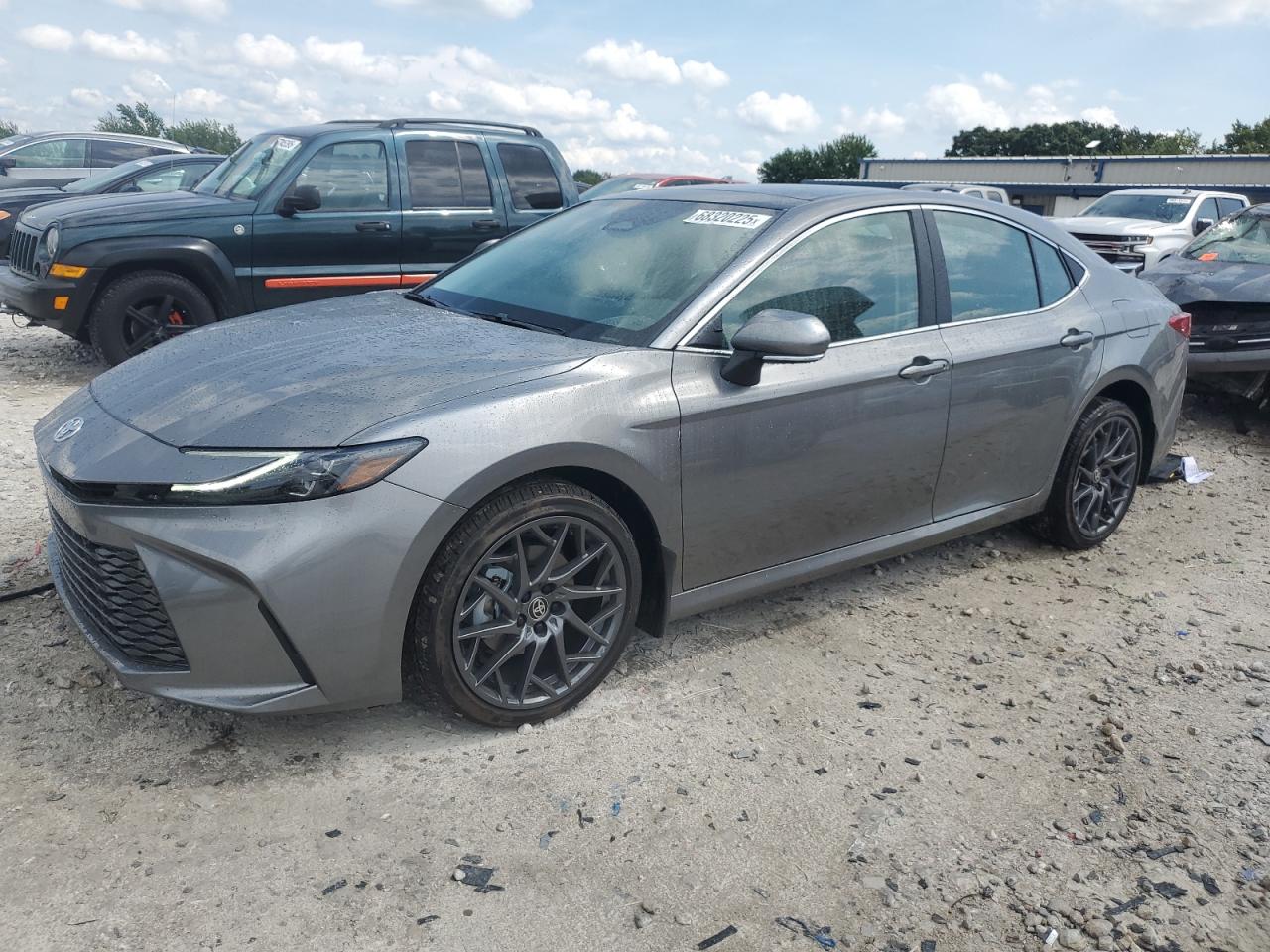 2025 TOYOTA CAMRY — Front 3/4
