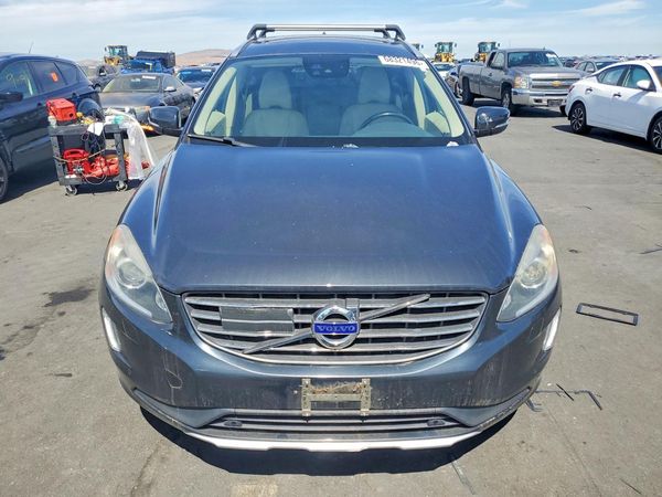 2015 VOLVO XC60 Platinum (non R design)