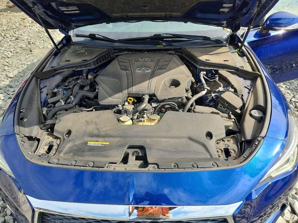 2019 INFINITI Q60 — Engine bay