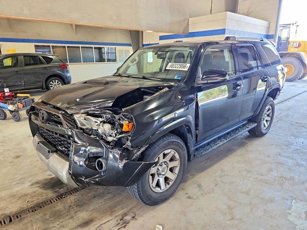 2014 TOYOTA 4RUNNER — DSFA — Front 3/4