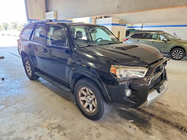 2014 TOYOTA 4RUNNER Base — Passenger 3/4