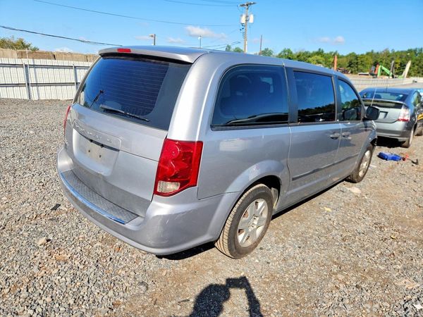 2013 DODGE CARAVAN SE