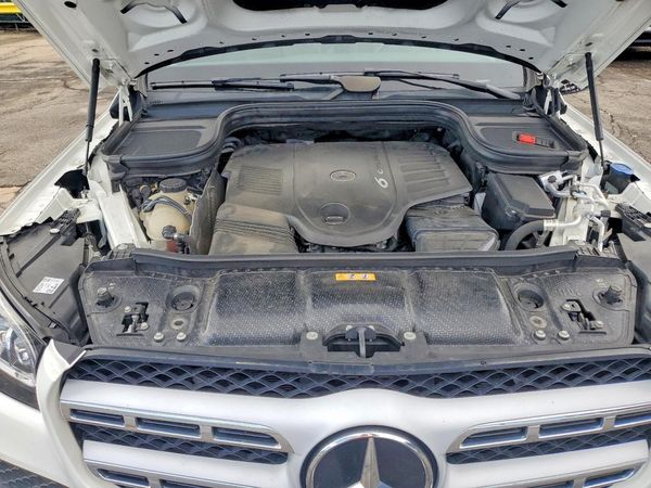 2022 MERCEDES-BENZ GLS-CLASS GLS450 4MATIC — Engine bay