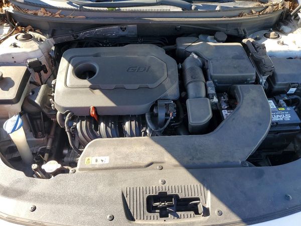 2016 HYUNDAI SONATA — Engine bay