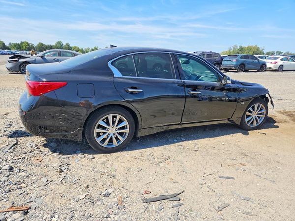 2015 INFINITI Q50