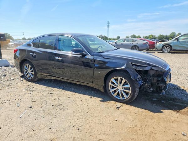 2015 INFINITI Q50