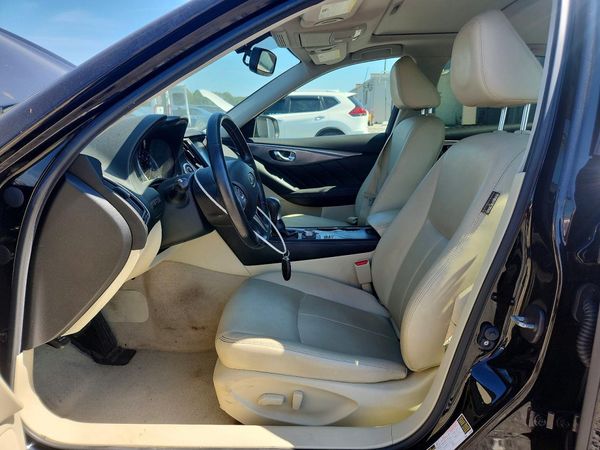 2015 INFINITI Q50