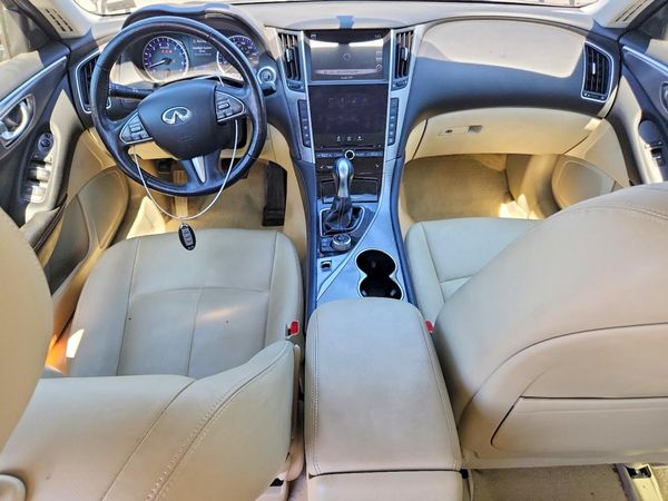 2015 INFINITI Q50