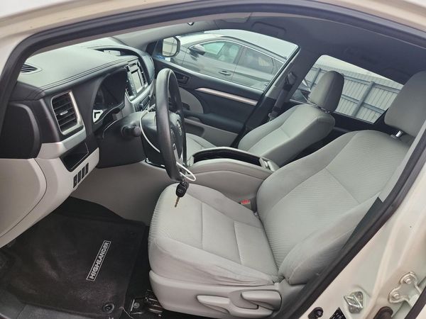 2015 TOYOTA HIGHLANDER