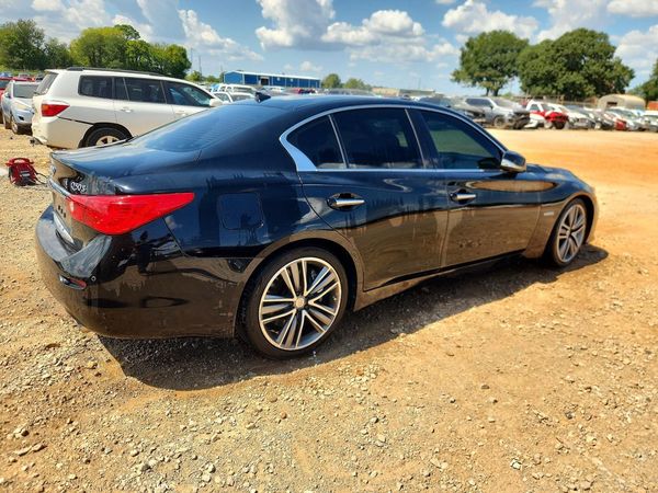 2015 INFINITI Q50 HYBRID