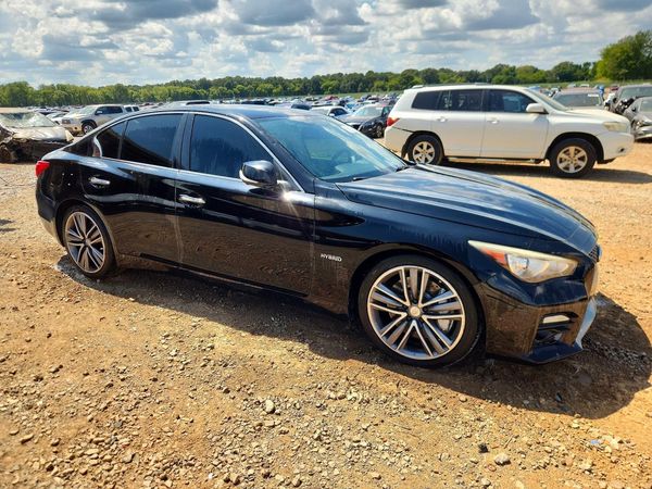 2015 INFINITI Q50 HYBRID