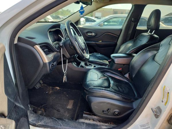 2014 JEEP CHEROKEE Limited — DENT