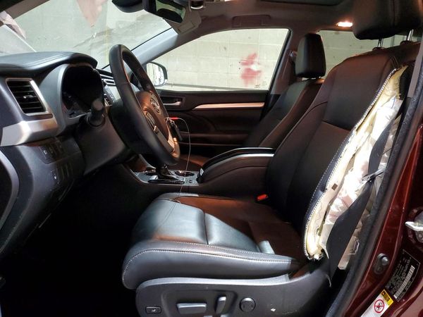 2018 TOYOTA HIGHLANDER