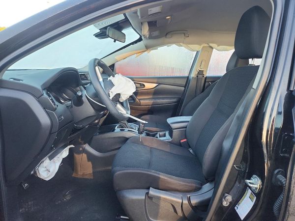 2021 NISSAN ROGUE SPORT SV — DENT