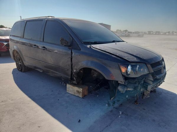 2017 DODGE CARAVAN GT — Passenger 3/4