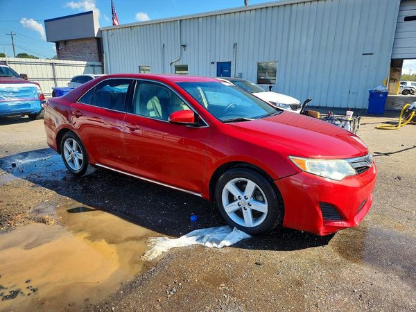 2013 TOYOTA CAMRY — Passenger 3/4