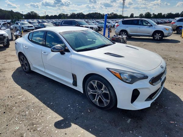 2020 KIA STINGER