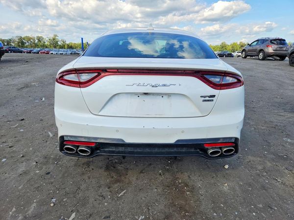 2020 KIA STINGER
