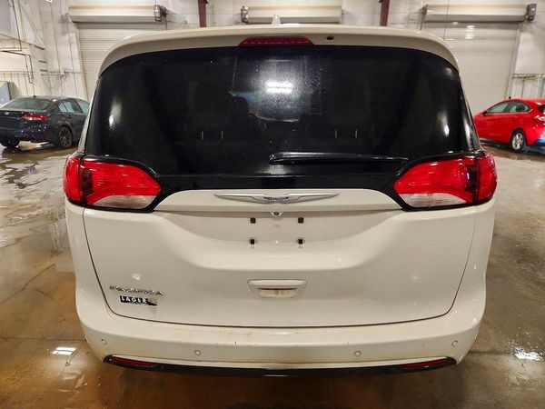 2017 CHRYSLER PACIFICA Touring L Plus