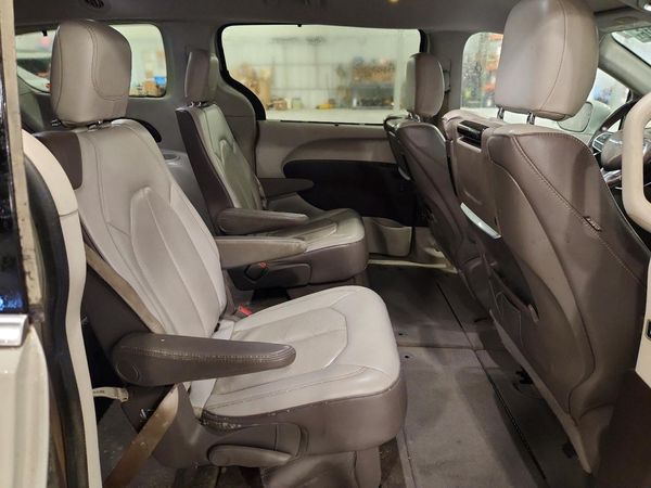 2017 CHRYSLER PACIFICA Touring L Plus