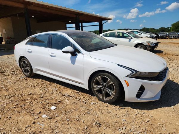 2022 KIA K5