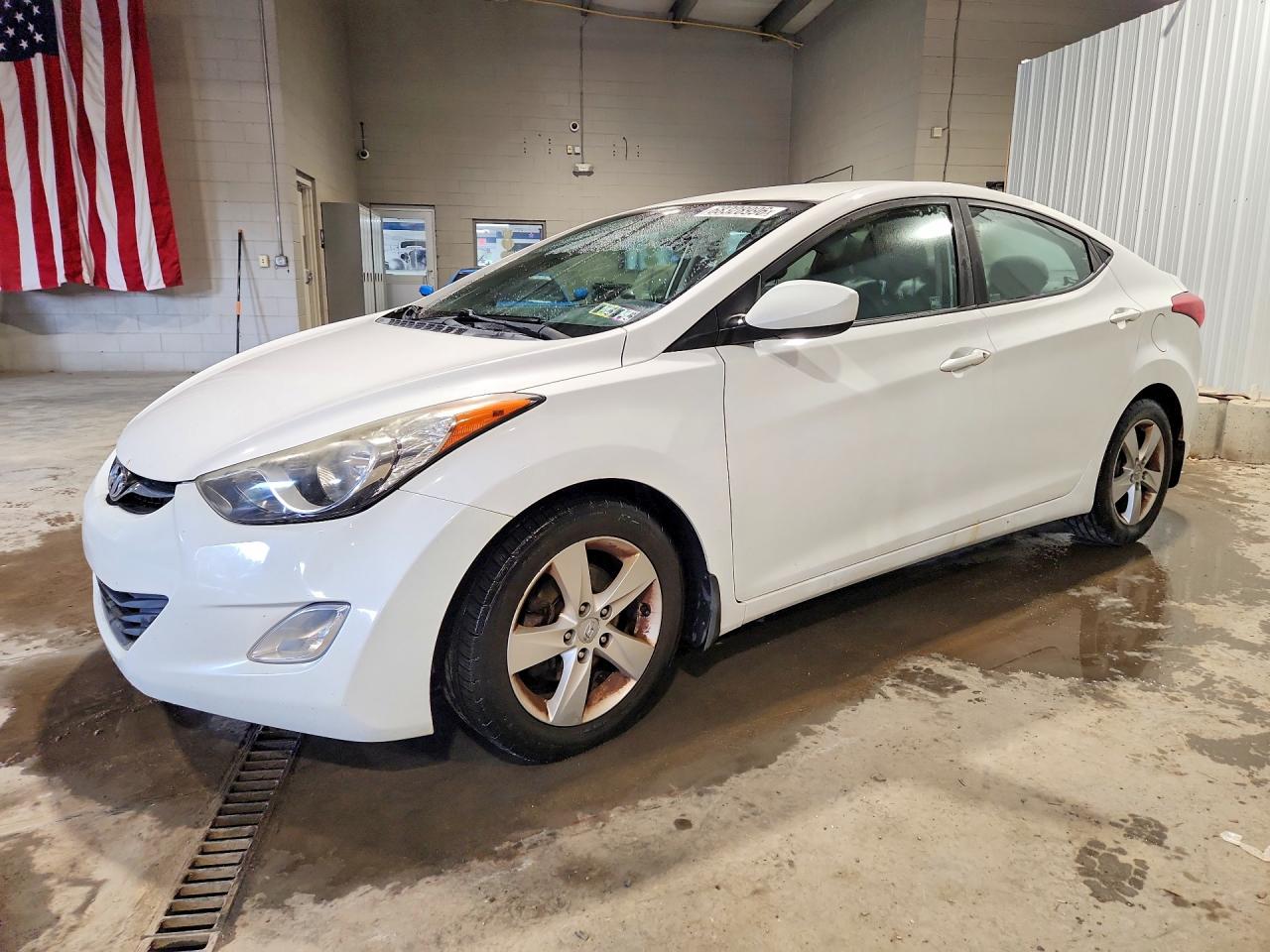 2013 HYUNDAI ELANTRA