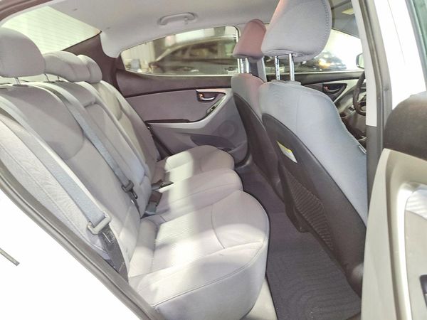 2013 HYUNDAI ELANTRA