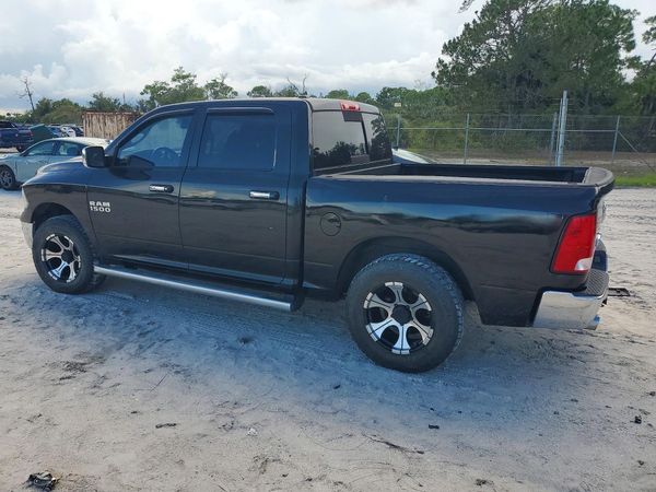 2015 RAM 1500 SLT