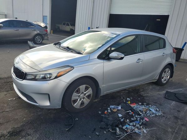 2018 KIA FORTE5 LX