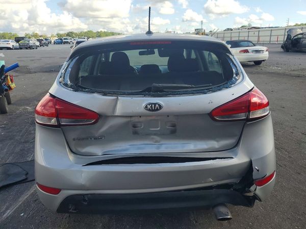 2018 KIA FORTE5 LX