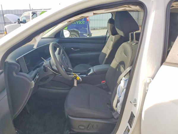 2026 HYUNDAI TUCSON SEL, SEL Plus — DENT