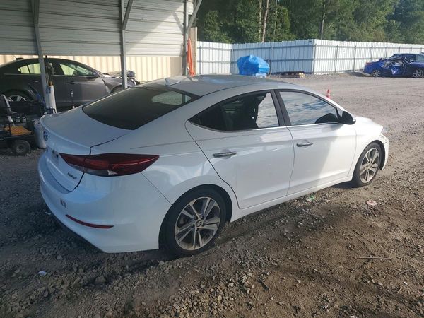2017 HYUNDAI ELANTRA