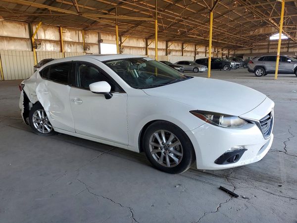 2016 MAZDA 3 SE