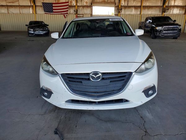 2016 MAZDA 3 SE