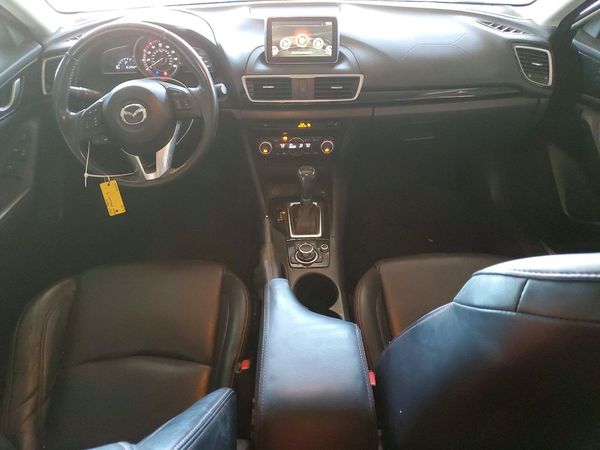 2016 MAZDA 3 SE