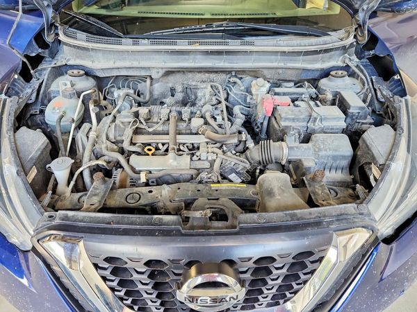 2020 NISSAN KICKS — Engine bay