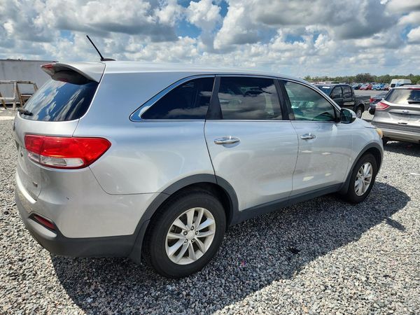 2016 KIA SORENTO L / LX