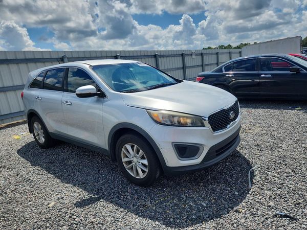2016 KIA SORENTO L / LX