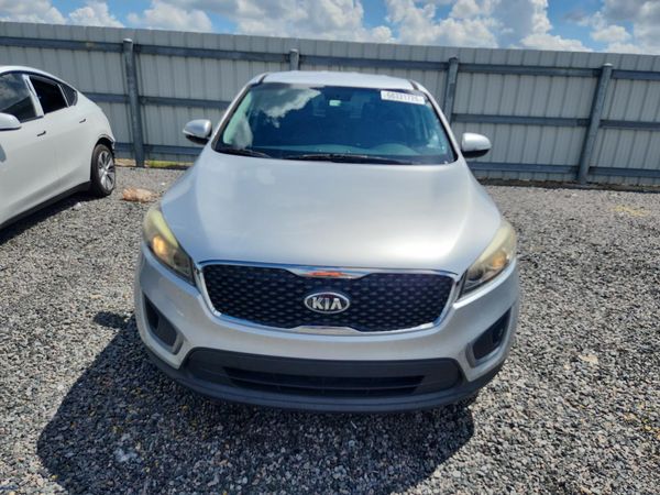 2016 KIA SORENTO L / LX