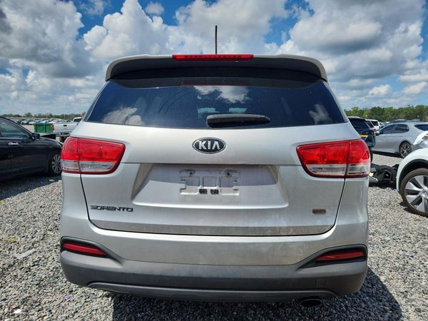 2016 KIA SORENTO L / LX