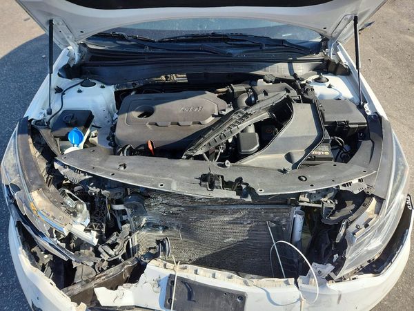 2019 KIA OPTIMA — Engine bay
