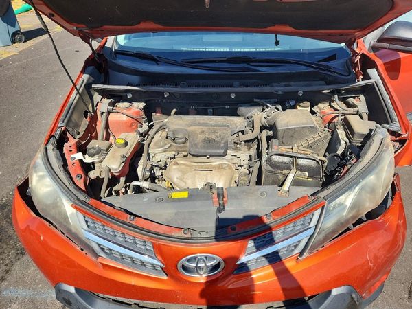 2015 TOYOTA RAV4