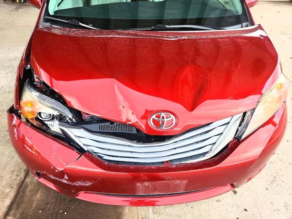 2012 TOYOTA SIENNA